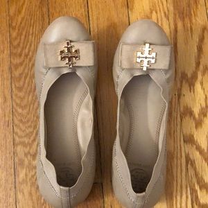 Tory Burch Sedgwick Ballet Flats - Neutral Beige